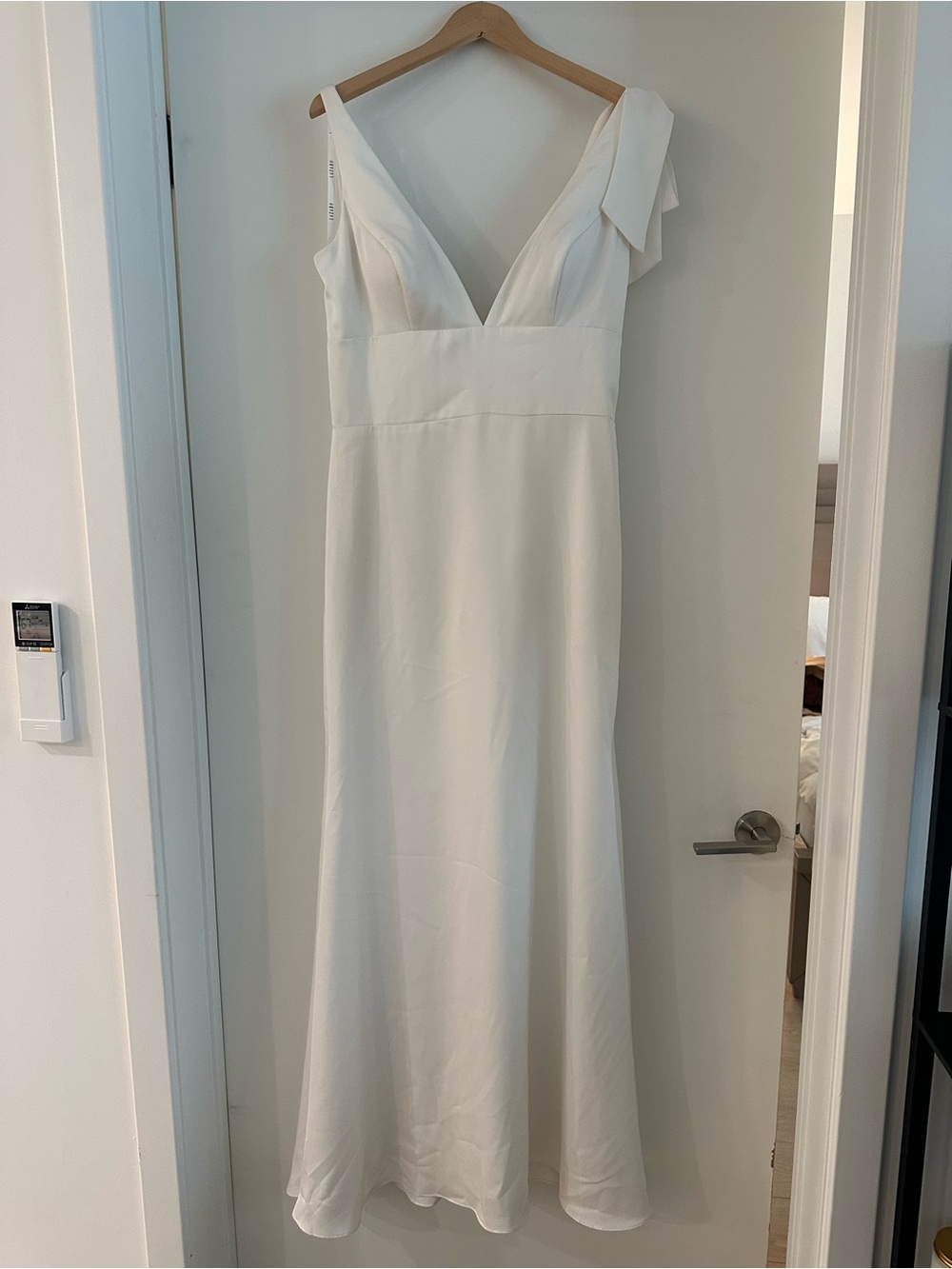 Lazaro “Lexi” Gown